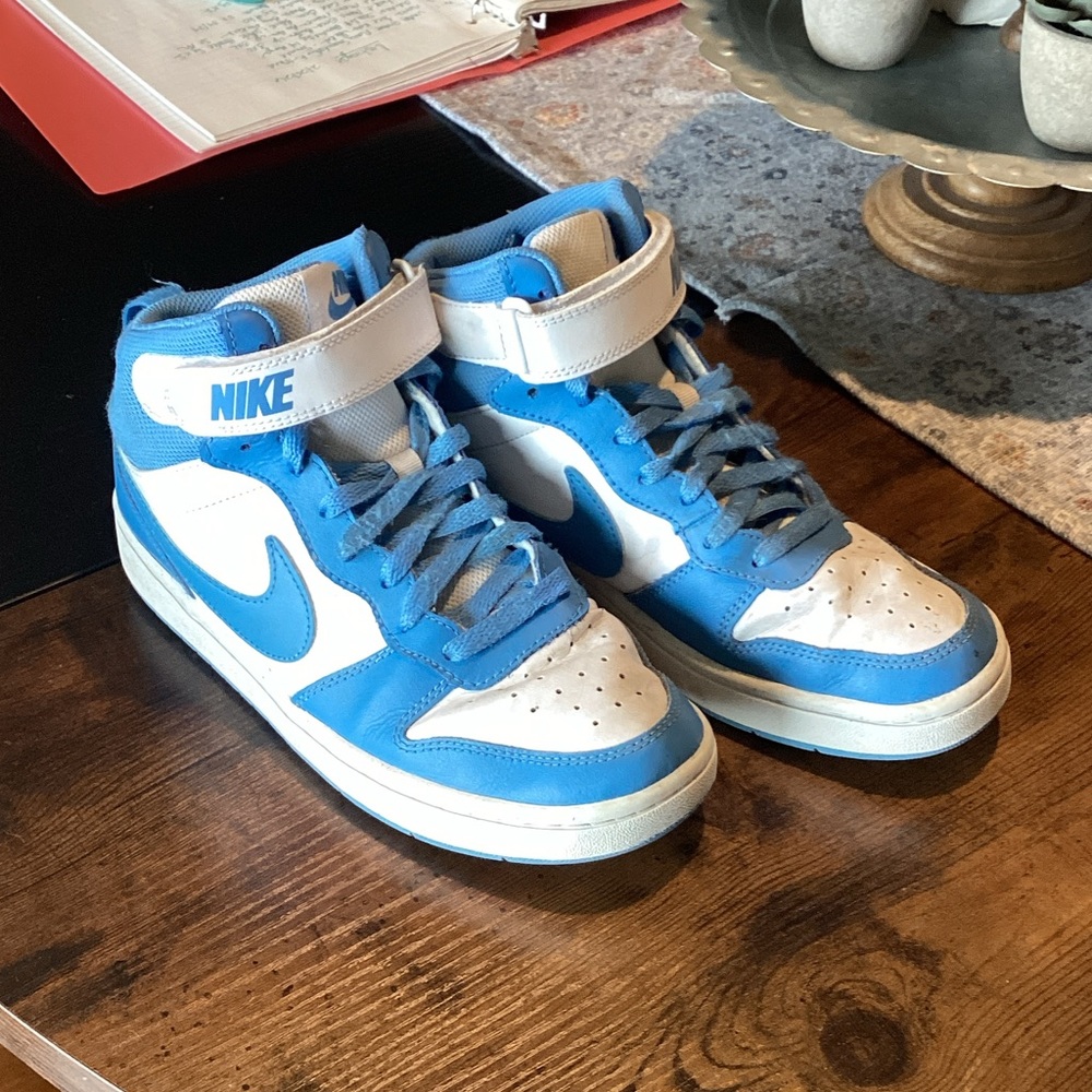 Nike Court Borough Mid High Top Sneaker- Kids 6.5Y